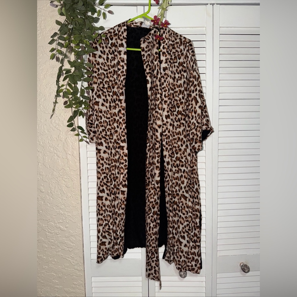 Chico's Soft Robe cheetah  Print Cardigan With Belt Fashion S/M Throw Over